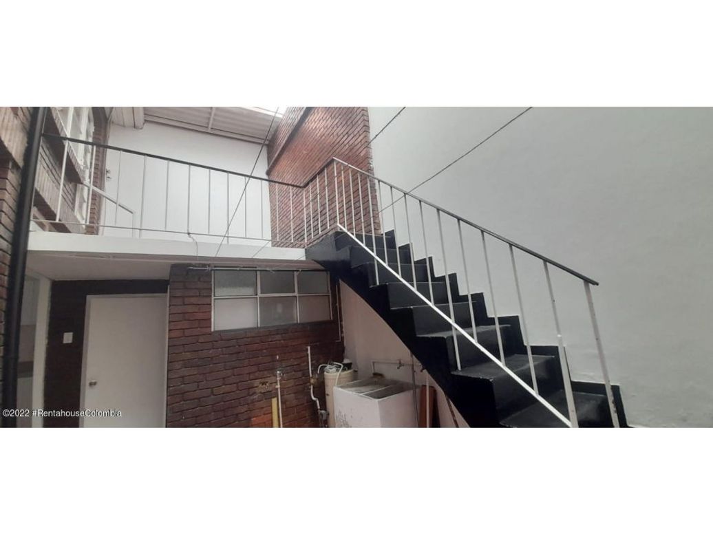 Casa de 5 alcobas en venta en Santa Teresita, Bogotá, 167 m² · foto 17 de 20