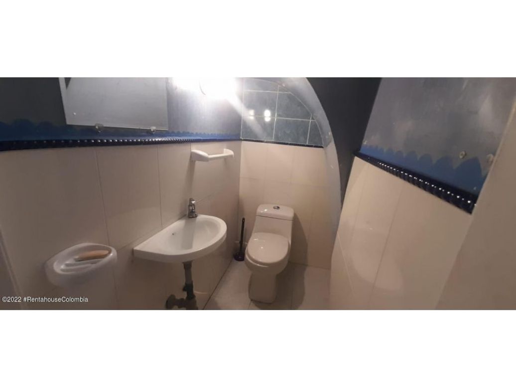 Casa de 5 alcobas en venta en Santa Teresita, Bogotá, 167 m² · foto 18 de 20