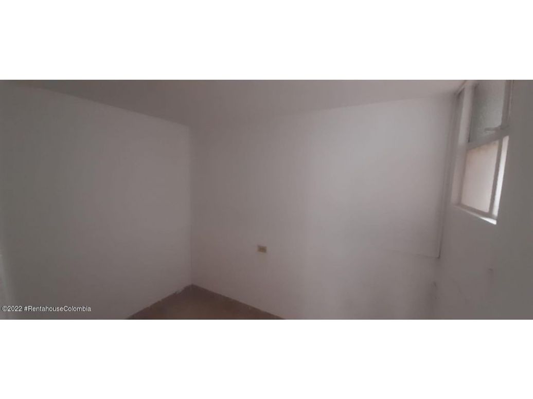 Casa de 5 alcobas en venta en Santa Teresita, Bogotá, 167 m² · foto 13 de 20