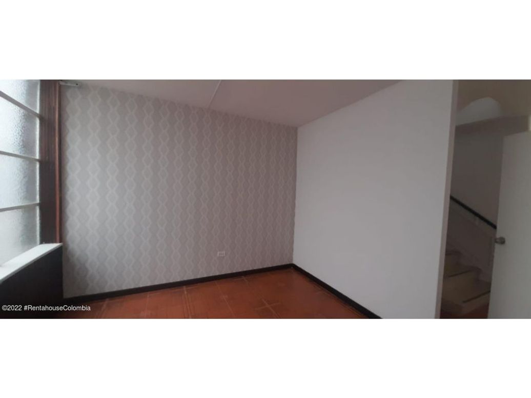Casa de 5 alcobas en venta en Santa Teresita, Bogotá, 167 m² · foto 15 de 20