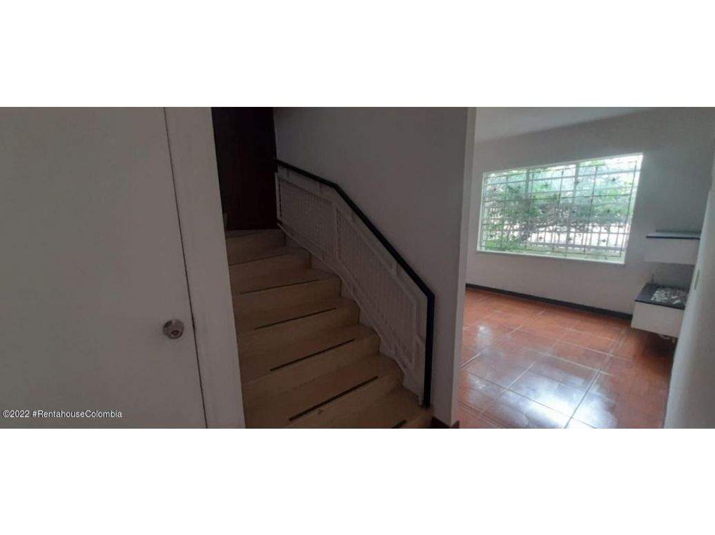 Casa de 5 alcobas en venta en Santa Teresita, Bogotá, 167 m² · foto 19 de 20