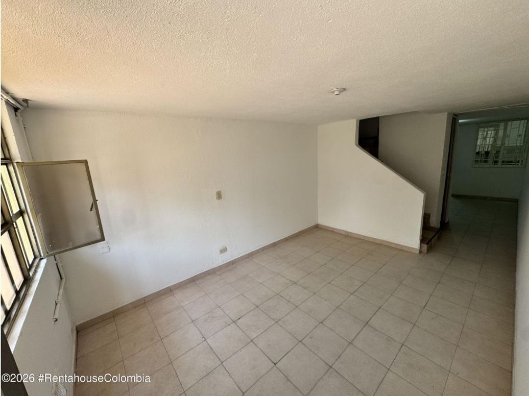 Casa de 4 alcobas en venta en Los Nogales, Bogotá, 138 m² · foto 2 de 20