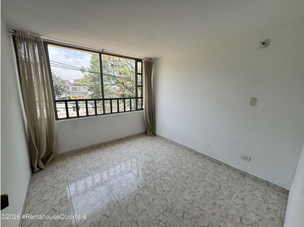 Casa de 4 alcobas en venta en Los Nogales, Bogotá, 138 m² · foto 16 de 20