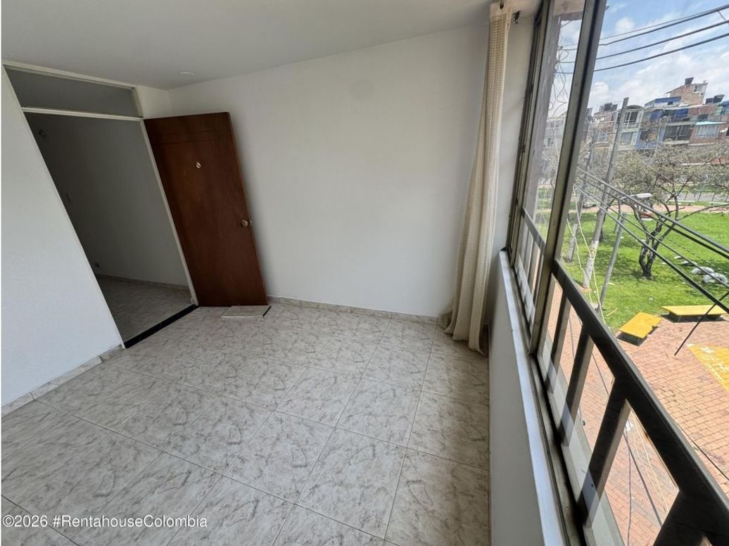 Casa de 4 alcobas en venta en Los Nogales, Bogotá, 138 m² · foto 8 de 20