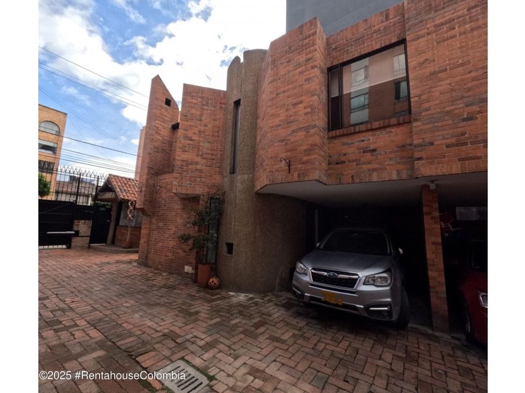 Casa de 3 alcobas en venta en Cedritos, Bogotá, 109 m² · foto 2 de 18