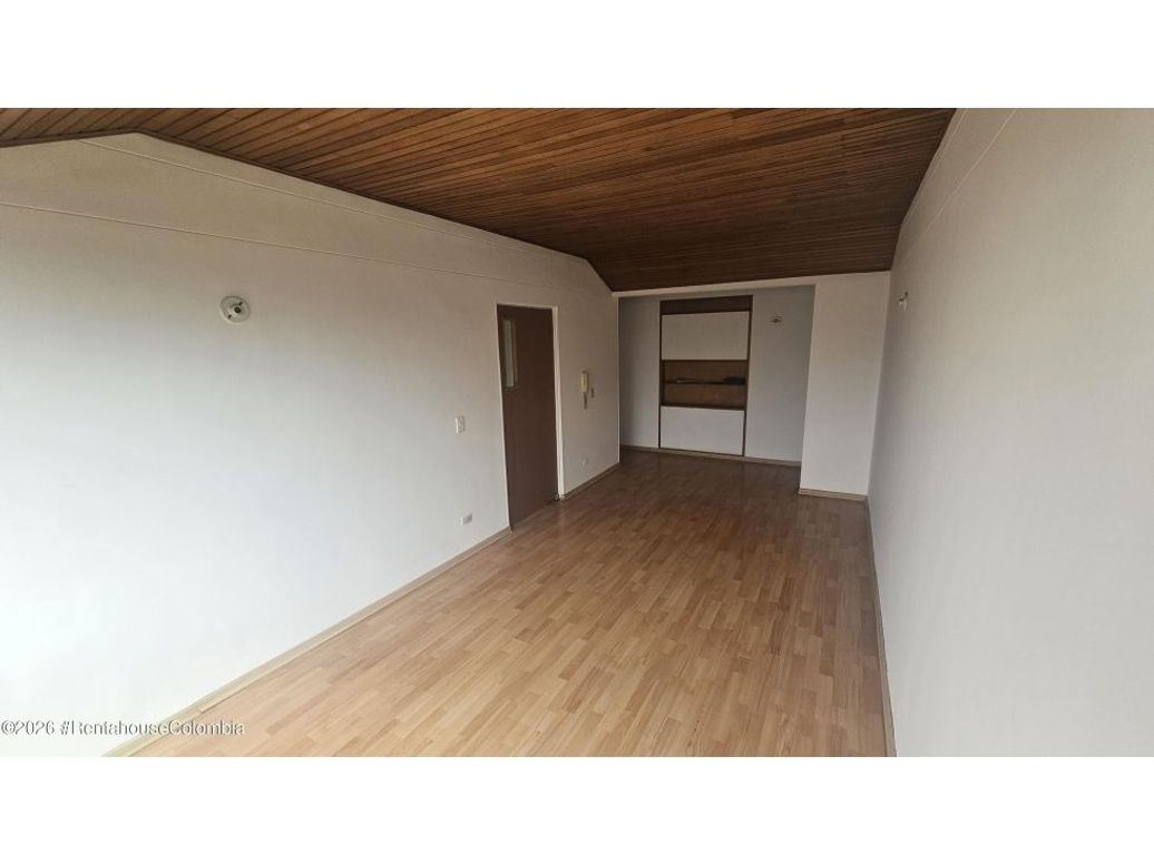 Apartamento de 3 alcobas en venta en Victoria Norte, Bogotá, 67 m² · foto 2 de 18