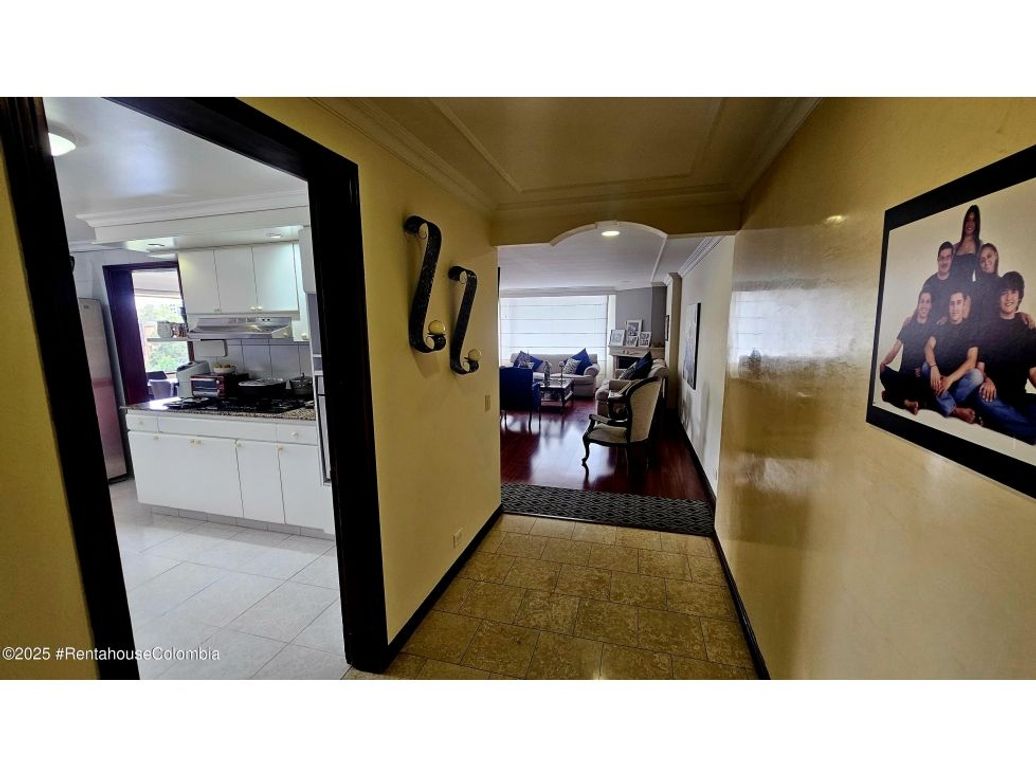 Apartamento de 4 alcobas en venta en La Calleja, Bogotá, 230 m² · foto 16 de 20