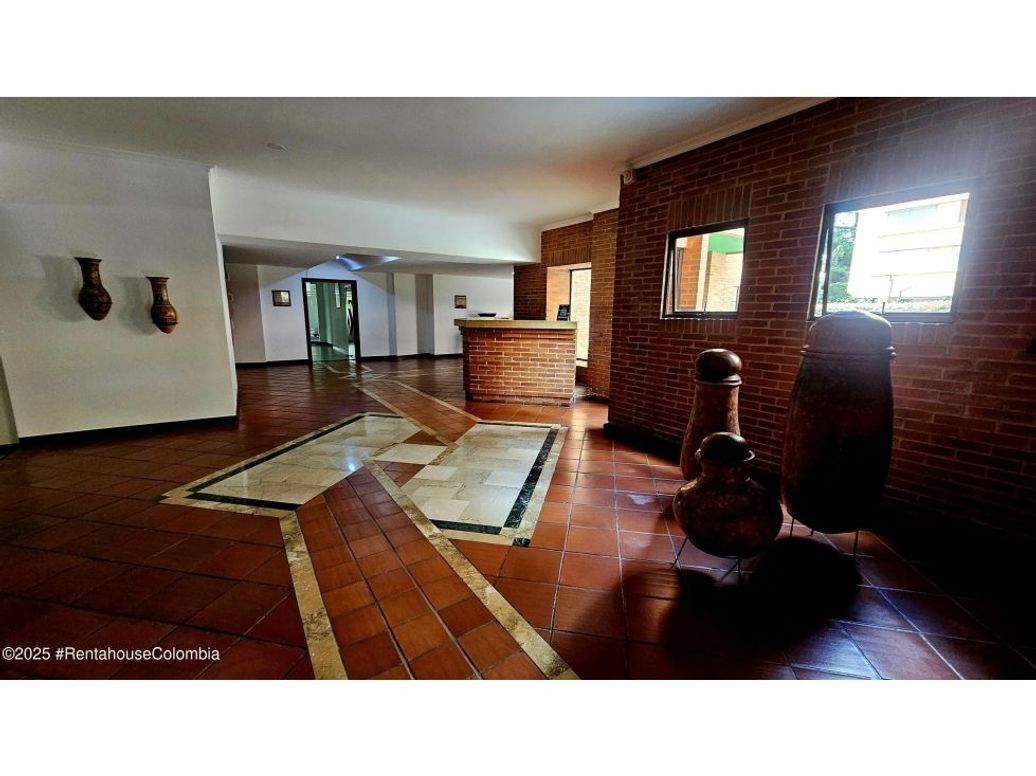 Apartamento de 4 alcobas en venta en La Calleja, Bogotá, 230 m² · foto 3 de 20