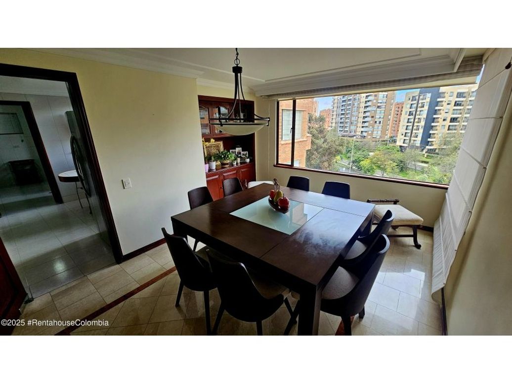 Apartamento de 4 alcobas en venta en La Calleja, Bogotá, 230 m² · foto 13 de 20