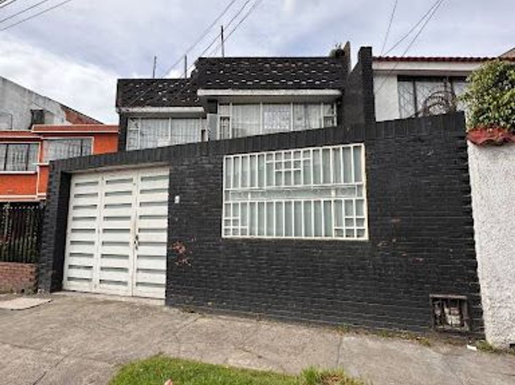 Casa de 6 alcobas en venta en Álamos, Bogotá, 167 m² · foto 11 de 11