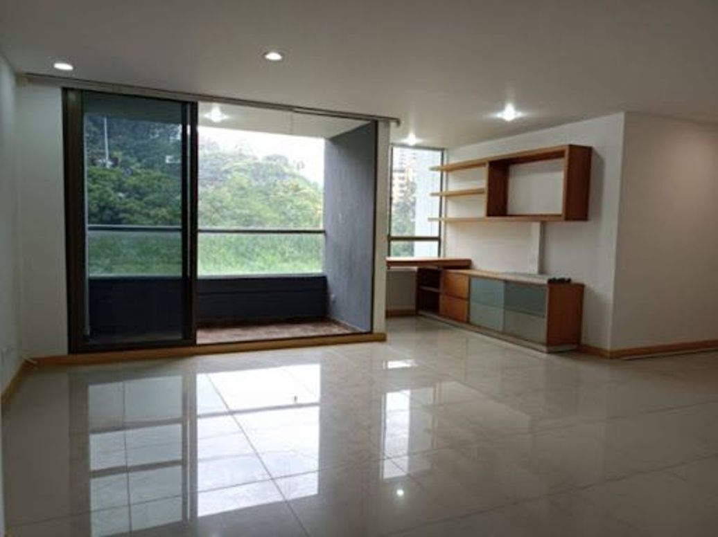 ARRIENDO de APARTAMENTO en LOMA DEL ENCIERRO, Medellín en Loma El Encierro