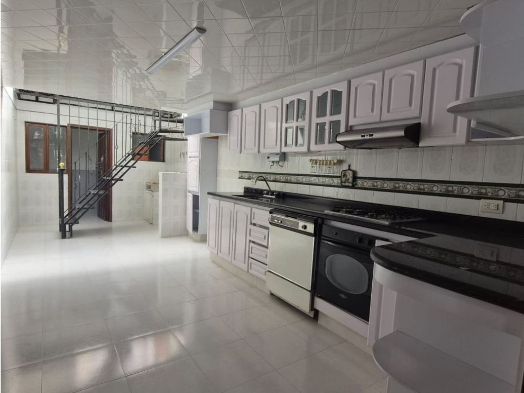 Casa en venta en Mónaco, Bogotá · foto 3 de 20