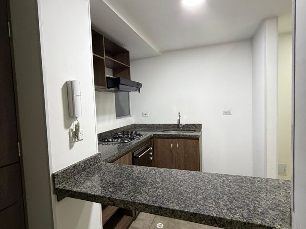 Apartamento de 2 alcobas en venta en La Granja, Bogotá, 45 m² · foto 2 de 16