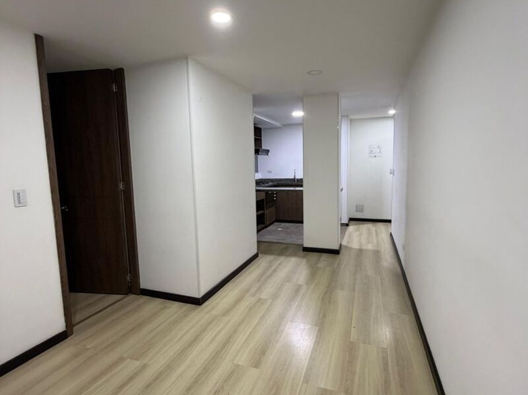 Apartamento de 2 alcobas en venta en La Granja, Bogotá, 45 m² · foto 4 de 16