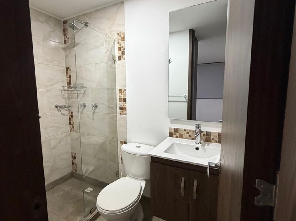 Apartamento de 2 alcobas en venta en La Granja, Bogotá, 45 m² · foto 8 de 16