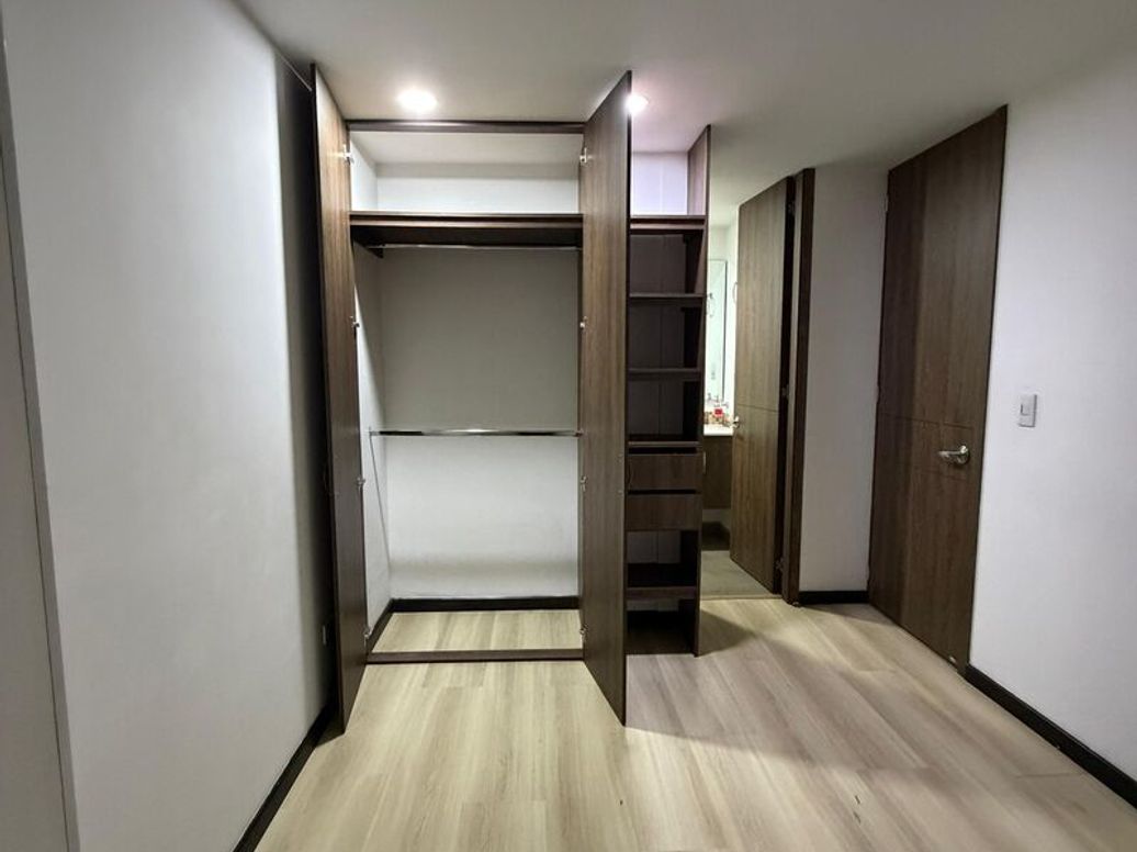 Apartamento de 2 alcobas en venta en La Granja, Bogotá, 45 m² · foto 16 de 16