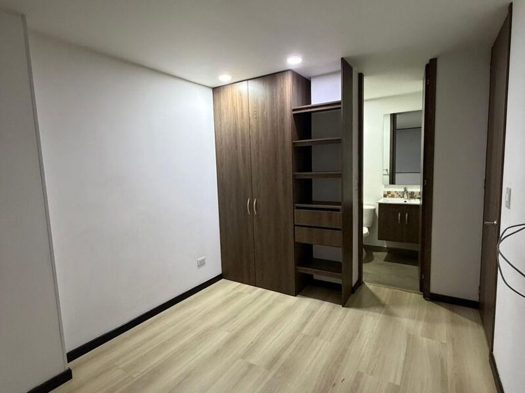 Apartamento de 2 alcobas en venta en La Granja, Bogotá, 45 m² · foto 15 de 16