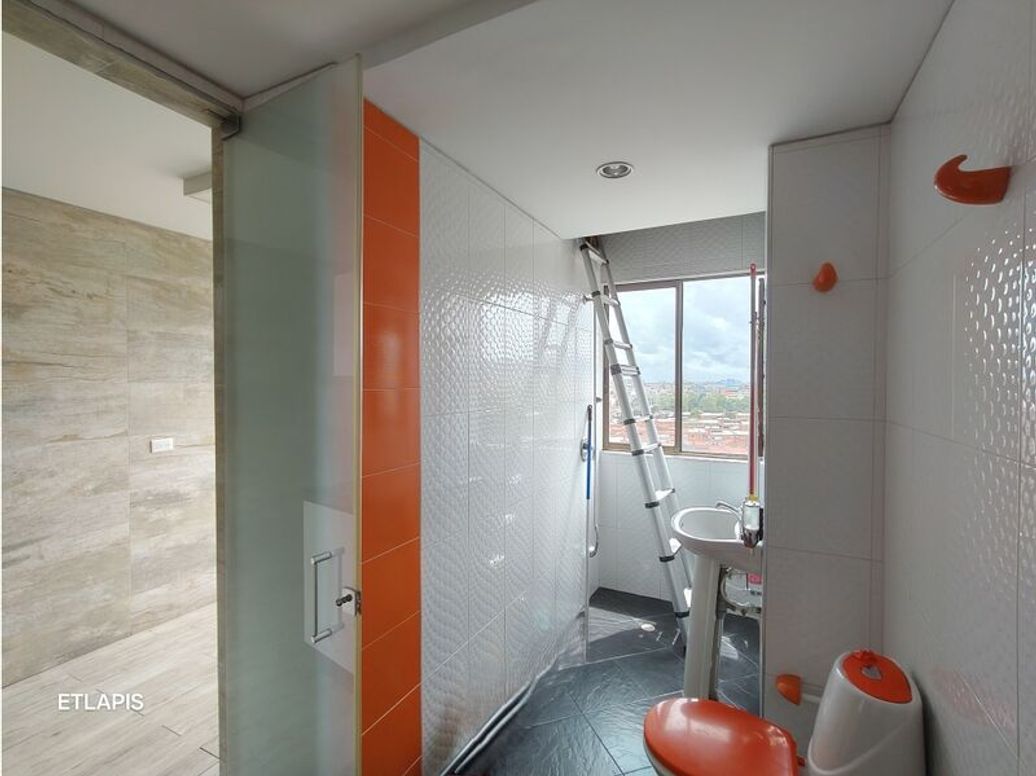 Apartamento de 3 alcobas en venta en Ub. Santa Coloma, Bogotá, 110 m² · foto 6 de 20