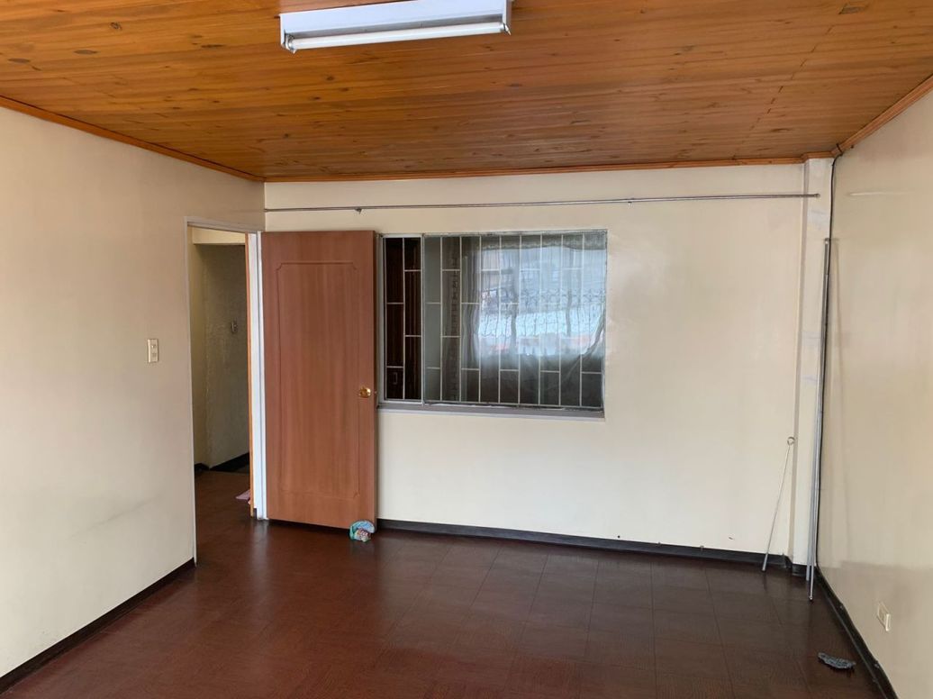 Casa de 5 alcobas en venta en Los Ejidos, Bogotá, 150 m² · foto 4 de 12