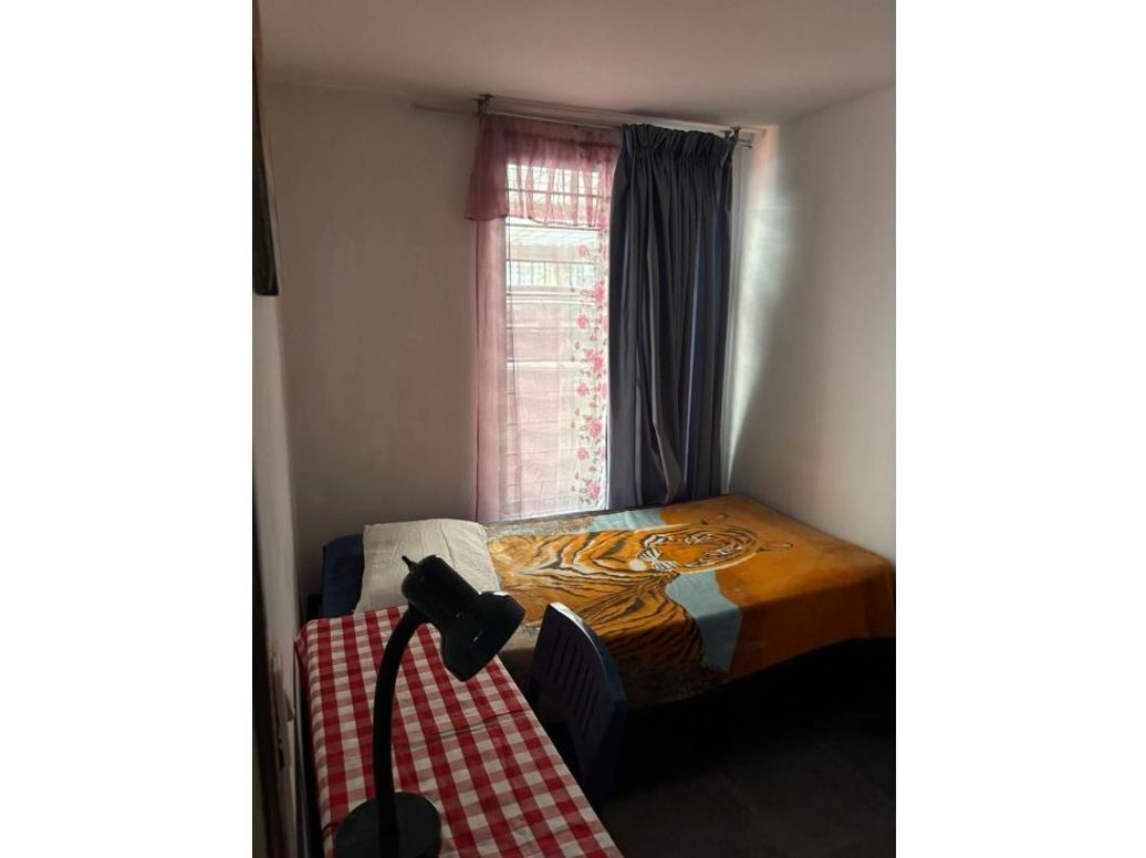 Casa de 8 alcobas en venta en Nicolas De Federman, Bogotá, 180 m² · foto 6 de 20