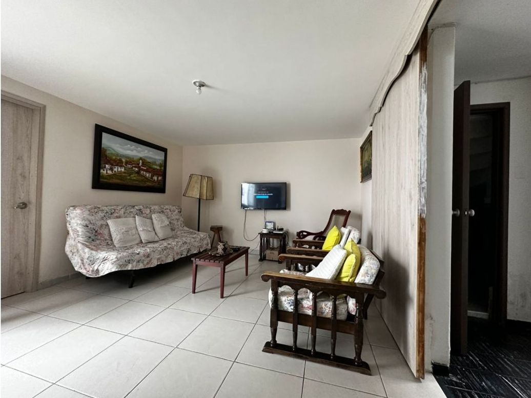 Casa de 8 alcobas en venta en Nicolas De Federman, Bogotá, 180 m² · foto 14 de 20