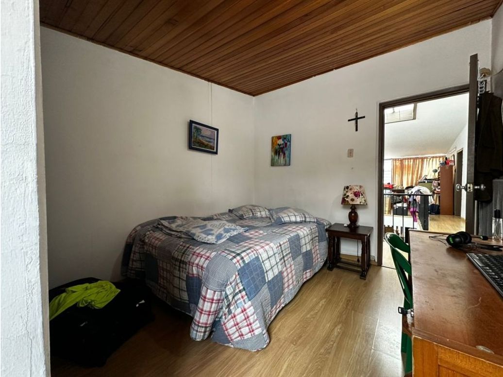 Casa de 8 alcobas en venta en Nicolas De Federman, Bogotá, 180 m² · foto 13 de 20