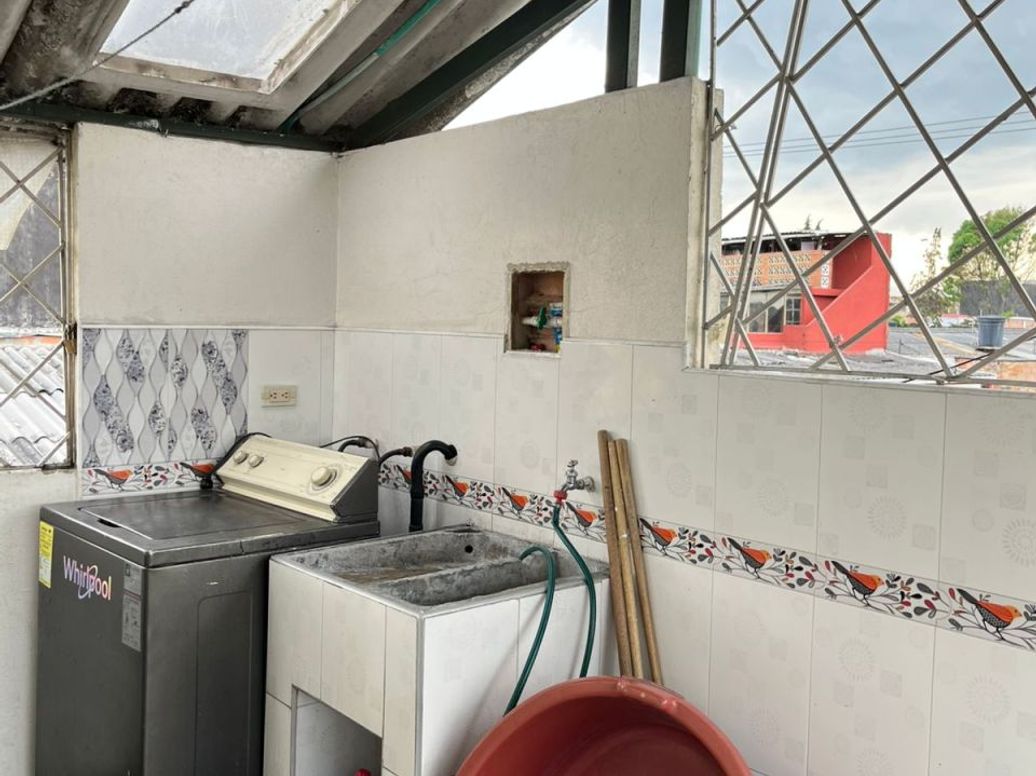 Casa de 4 alcobas en venta en Carimagua I Sector, Bogotá, 255 m² · foto 3 de 19