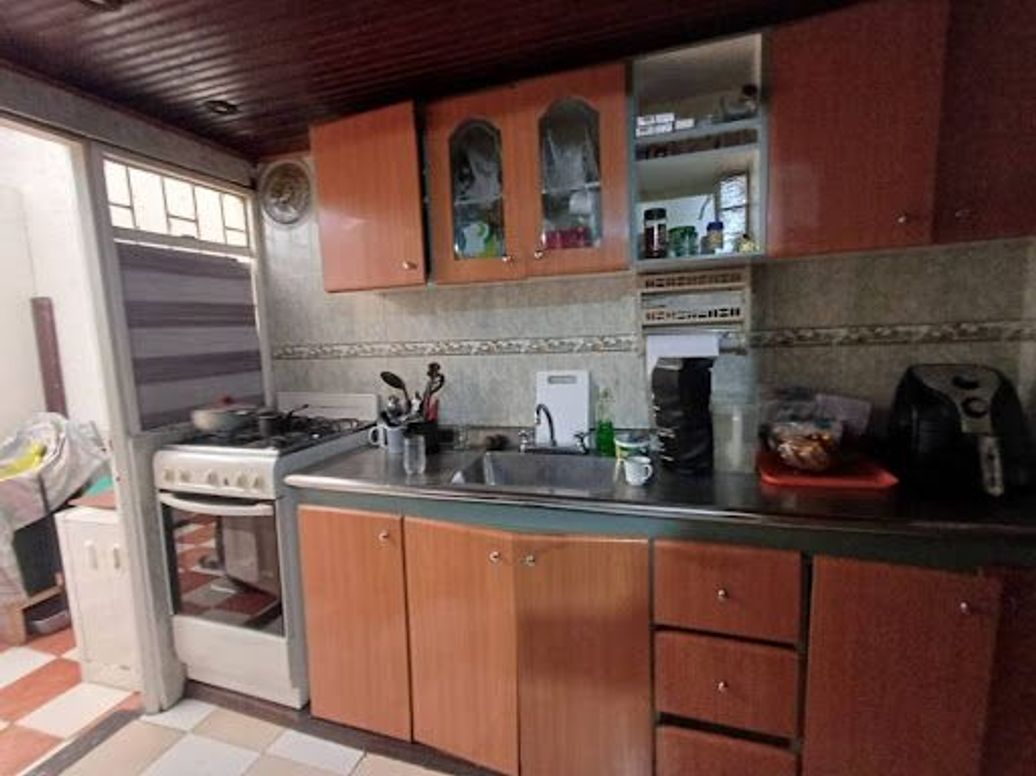 Casa de 3 alcobas en venta en Villa Alsacia, Bogotá, 190 m² · foto 7 de 11