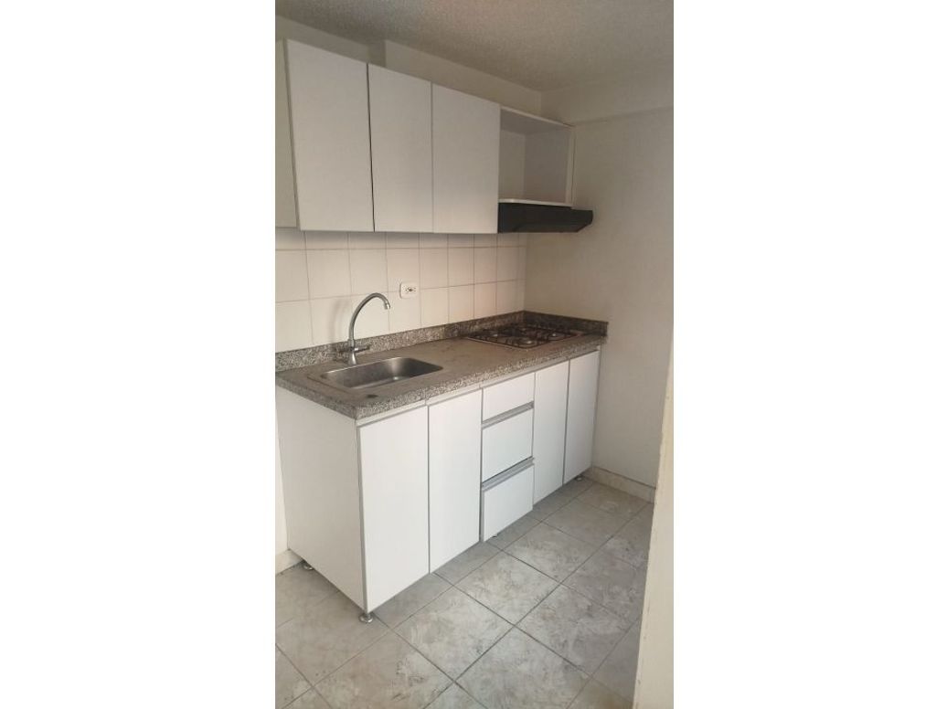 Apartamento de 2 alcobas en venta en Allantuz, Bogotá, 56 m² · foto 3 de 12