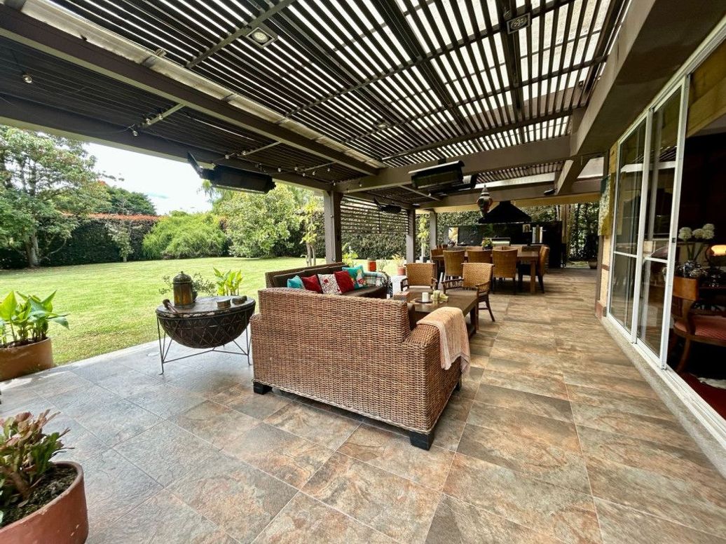 Casa de 4 alcobas en venta en Casa Blanca, Bogotá, 550 m² · foto 2 de 20