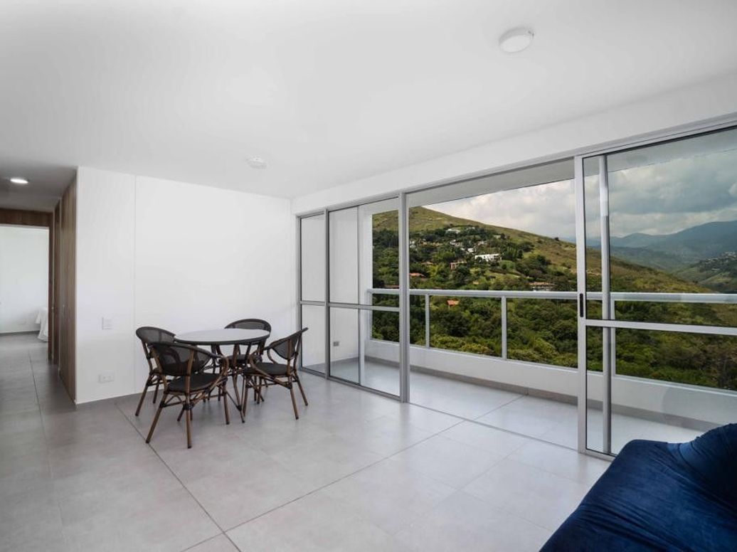 APARTAMENTO EN ARRIENDO en Tejares Cristales
