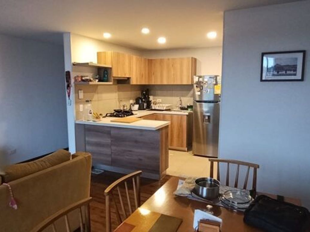 Apartamento de 3 alcobas en venta en Cantalejo, Bogotá, 80 m² · foto 2 de 14