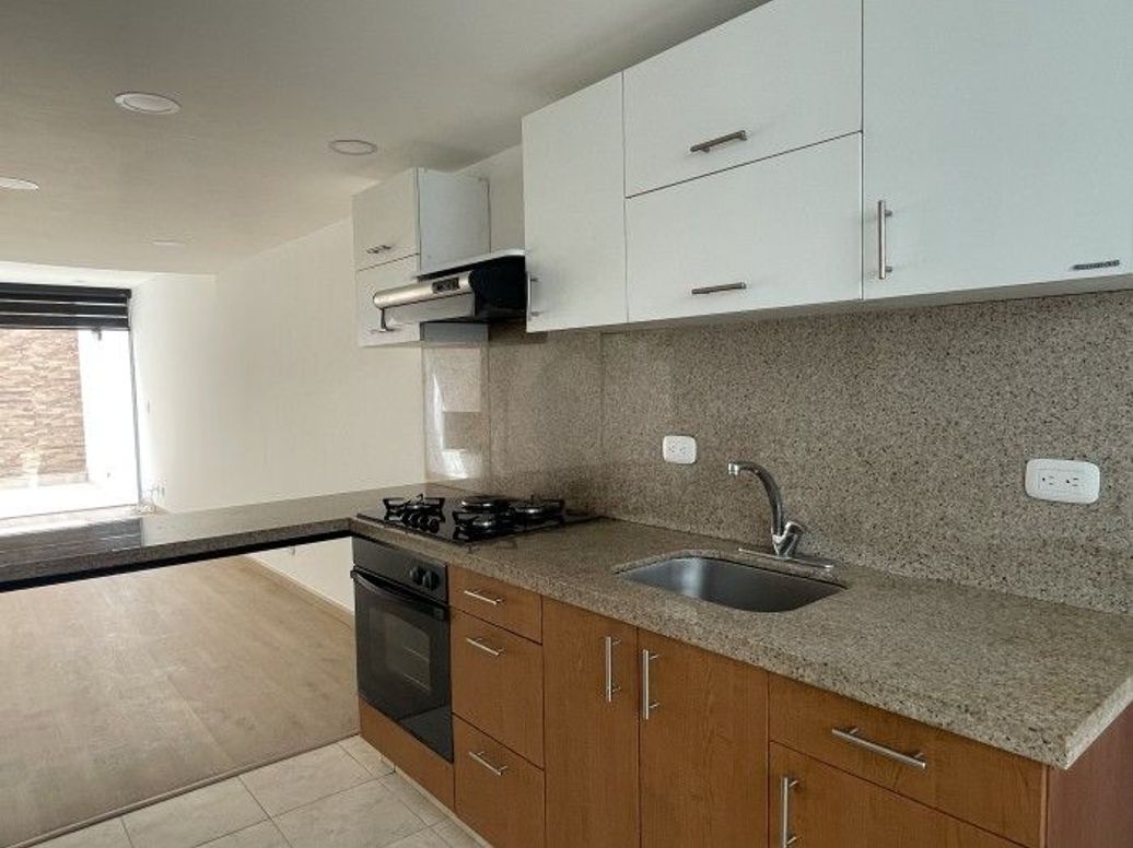 Casa de 3 alcobas en venta en El Batan, Bogotá, 119 m² · foto 2 de 20