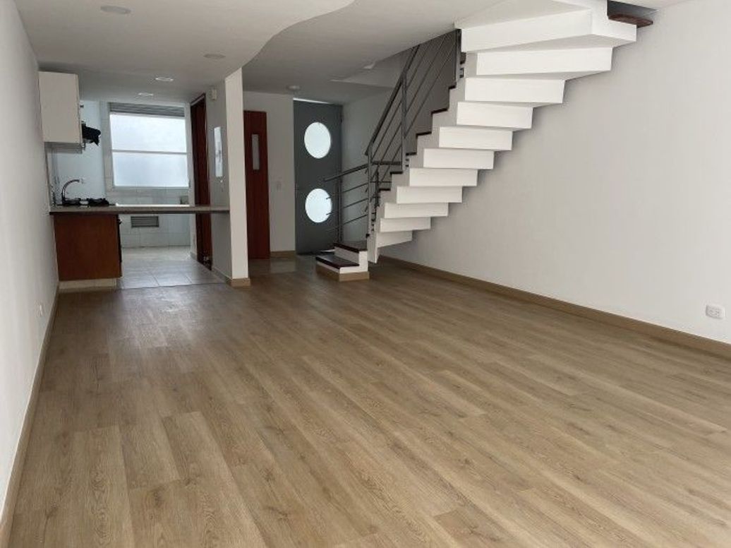 Casa de 3 alcobas en venta en El Batan, Bogotá, 119 m² · foto 3 de 20