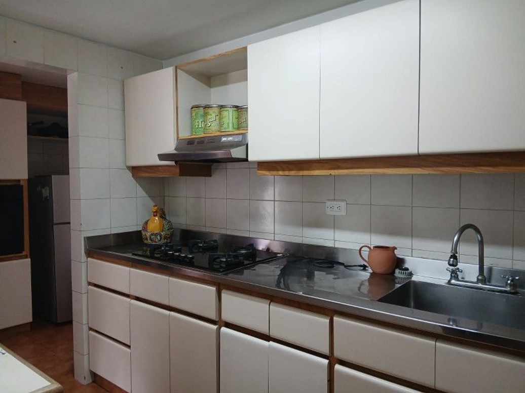 Apartamento de 3 alcobas en venta en Santa Barbara Occidental, Bogotá, 148 m² · foto 12 de 17