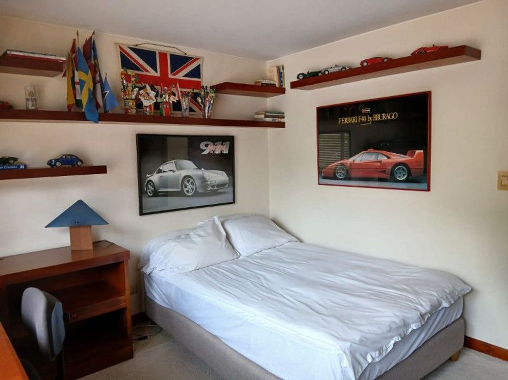 Apartamento de 3 alcobas en venta en Santa Barbara Occidental, Bogotá, 148 m² · foto 8 de 17