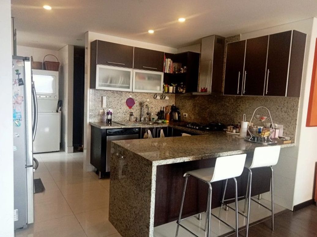 Apartamento de 3 alcobas en venta en Ub. Cordoba Niza, Bogotá, 156 m² · foto 5 de 20