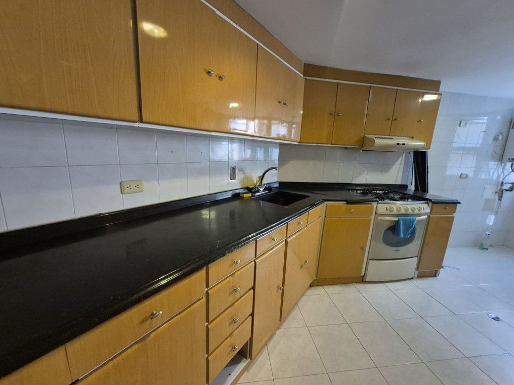 Apartamento de 3 alcobas en venta en Molinos Norte, Bogotá, 134 m² · foto 8 de 20