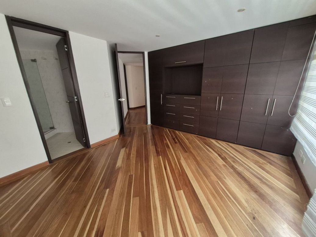 Apartamento de 3 alcobas en venta en Molinos Norte, Bogotá, 134 m² · foto 14 de 20