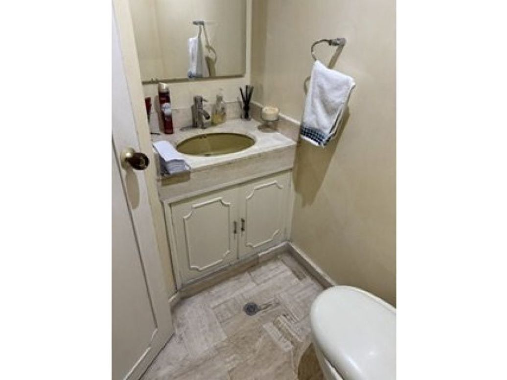 Apartamento de 3 alcobas en venta en Santa Barbara, Bogotá, 158 m² · foto 5 de 15