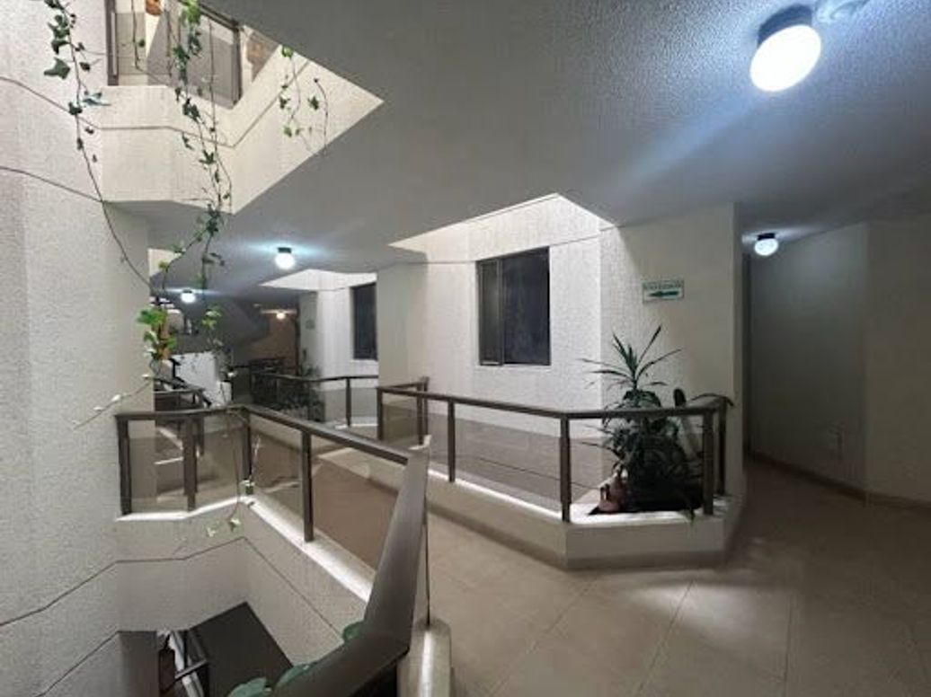 Apartamento de 3 alcobas en venta en Cedritos, Bogotá, 109 m² · foto 19 de 20