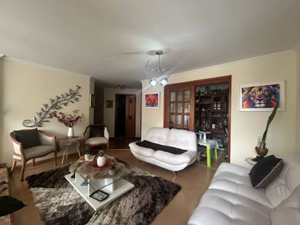 Apartamento de 3 alcobas en venta en Cedritos, Bogotá, 109 m² · foto 2 de 20