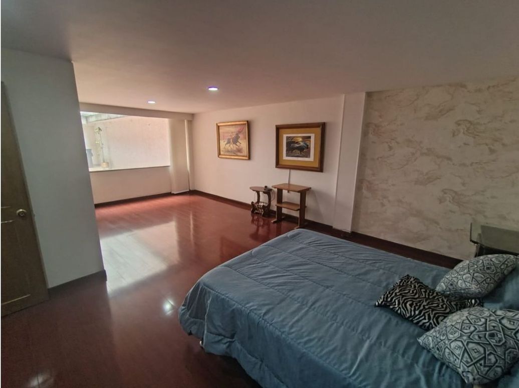 Apartamento de 4 alcobas en venta en Los Rosales, Bogotá, 245 m² · foto 3 de 20