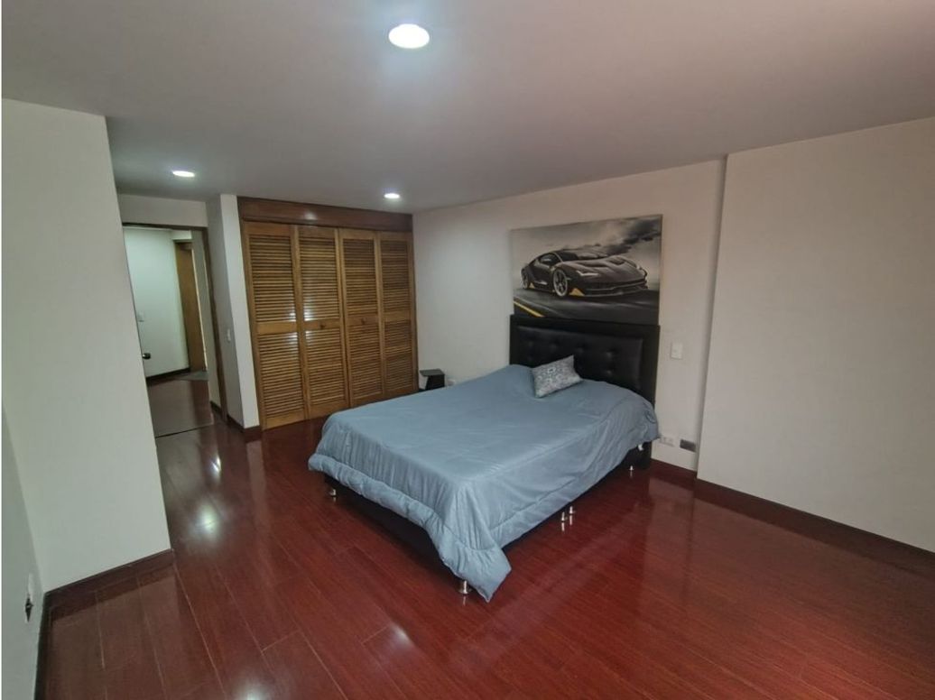 Apartamento de 4 alcobas en venta en Los Rosales, Bogotá, 245 m² · foto 10 de 20