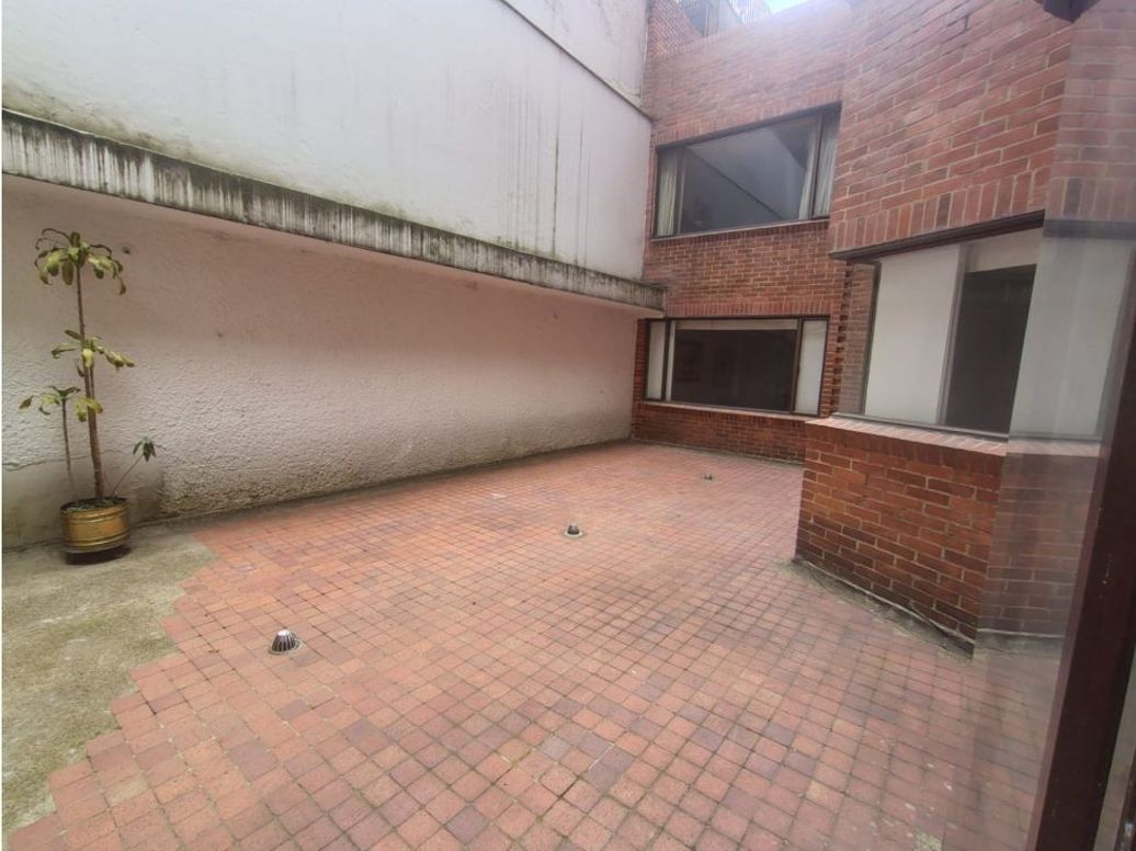 Apartamento de 4 alcobas en venta en Los Rosales, Bogotá, 245 m² · foto 20 de 20