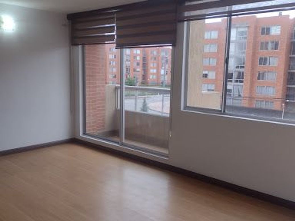 Apartamento de 3 alcobas en venta en Villas De Granada, Bogotá, 70 m² · foto 8 de 20