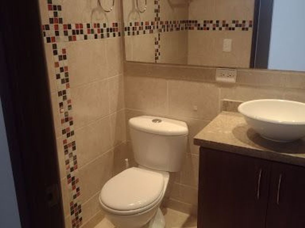Apartamento de 3 alcobas en venta en Villas De Granada, Bogotá, 70 m² · foto 16 de 20