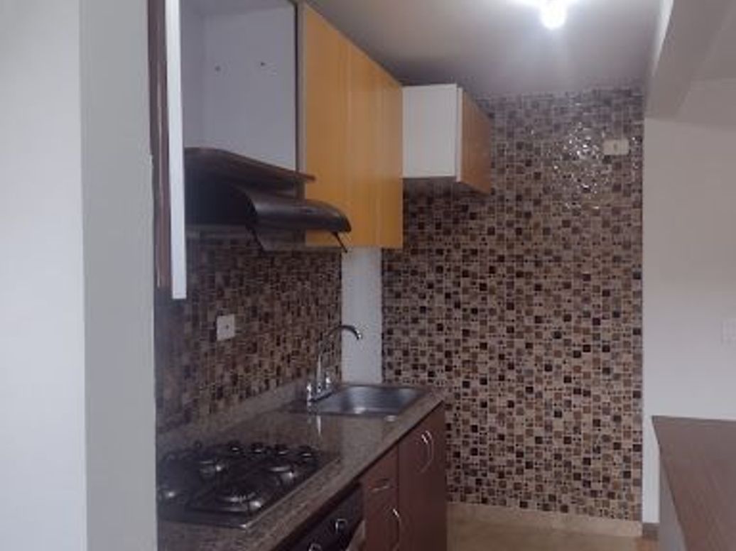 Apartamento de 3 alcobas en venta en Villas De Granada, Bogotá, 70 m² · foto 5 de 20