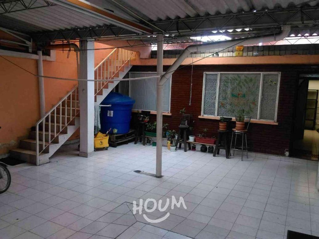 Casa de 9 alcobas en venta en Normandía, Bogotá, 485 m² · foto 7 de 19
