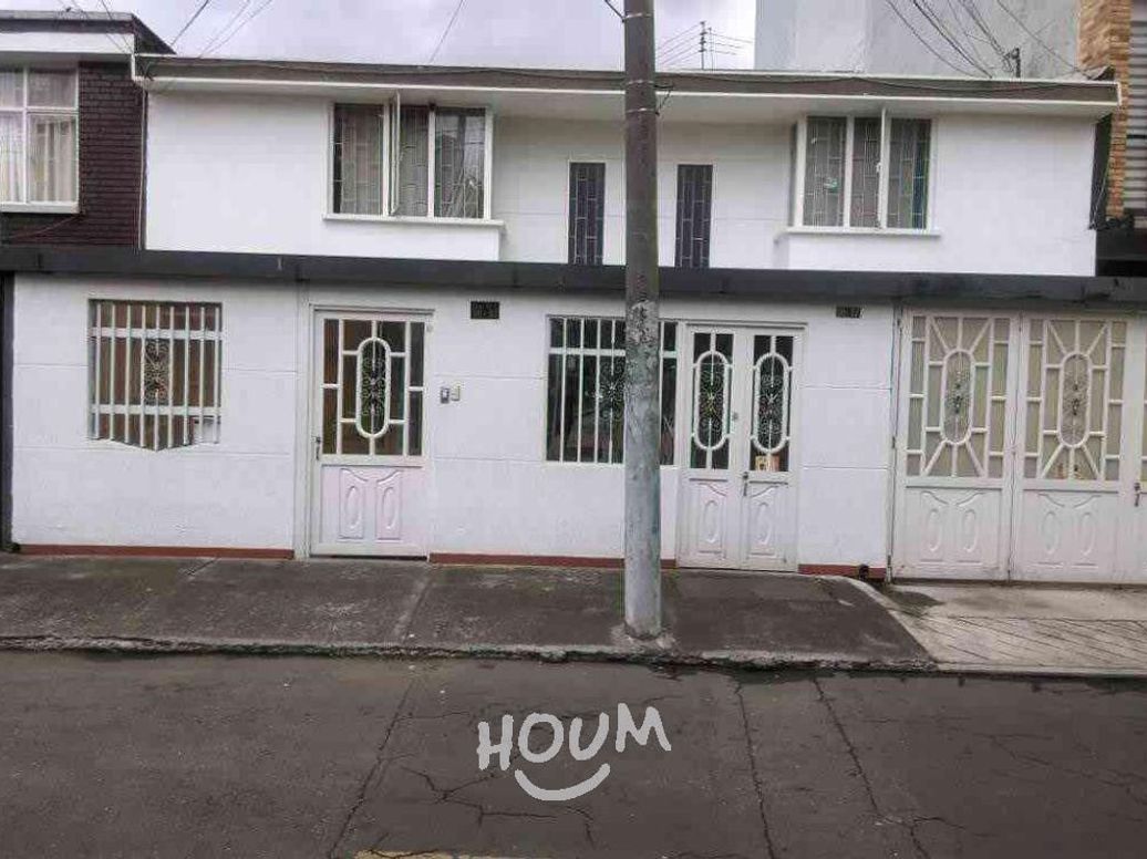 Casa de 9 alcobas en venta en Normandía, Bogotá, 485 m² · foto 3 de 19